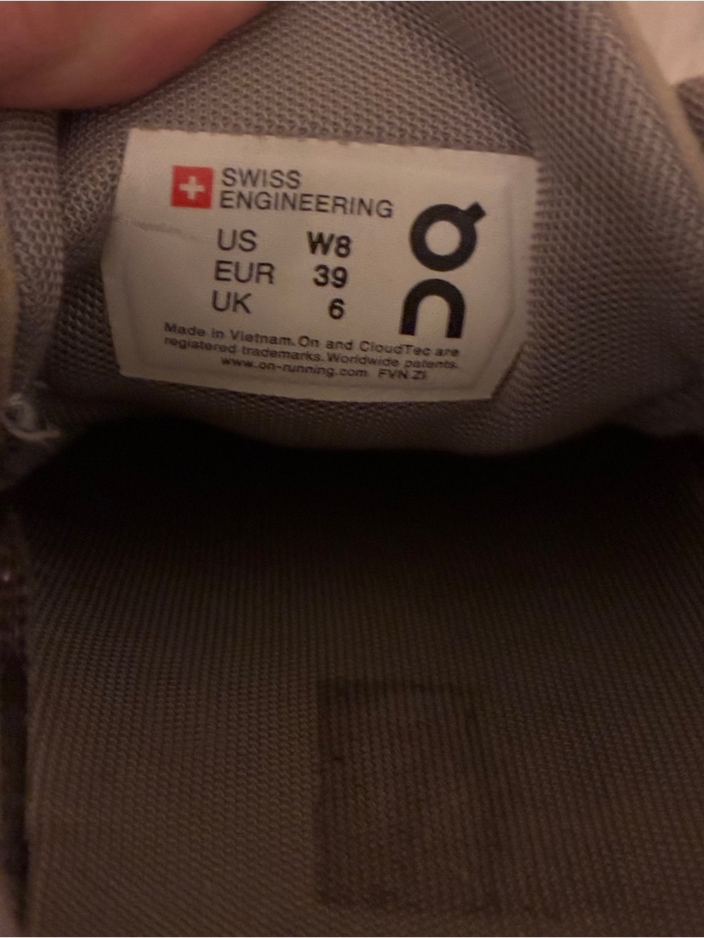 On Running Cloud Women’s Running Shoes Grey/White Sz 8 - Picture 2 of 12